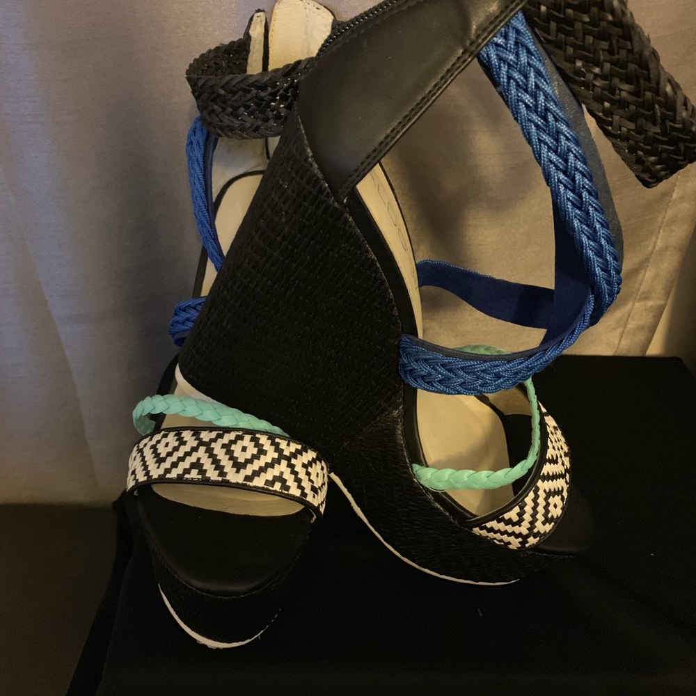 Shoes - Picture 2 of 4